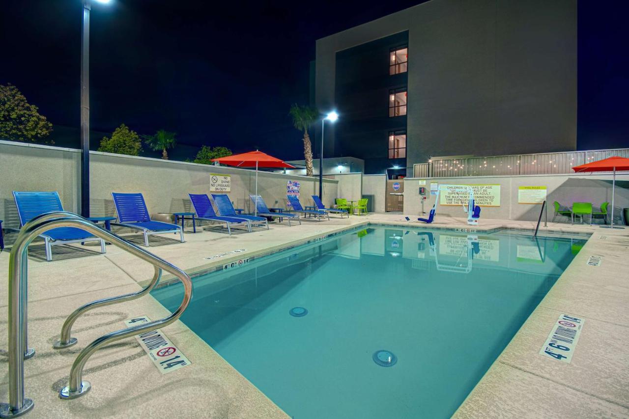 Home2 Suites By Hilton Las Vegas North Exteriör bild